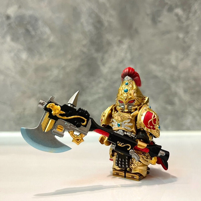 Custodian Guard Warhammer 40K Minifigure2