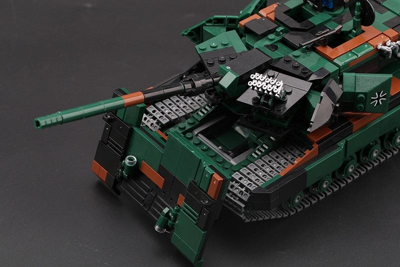 German Bundeswehr Kampfpanzer Leopard 2A64