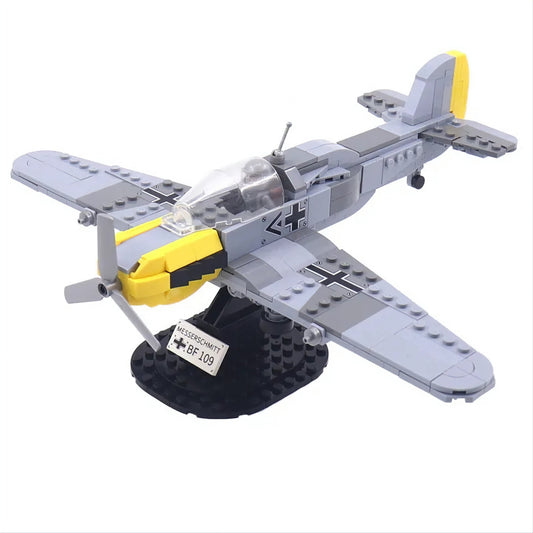 WW2 German BF-109 Fighter + Display Stand1