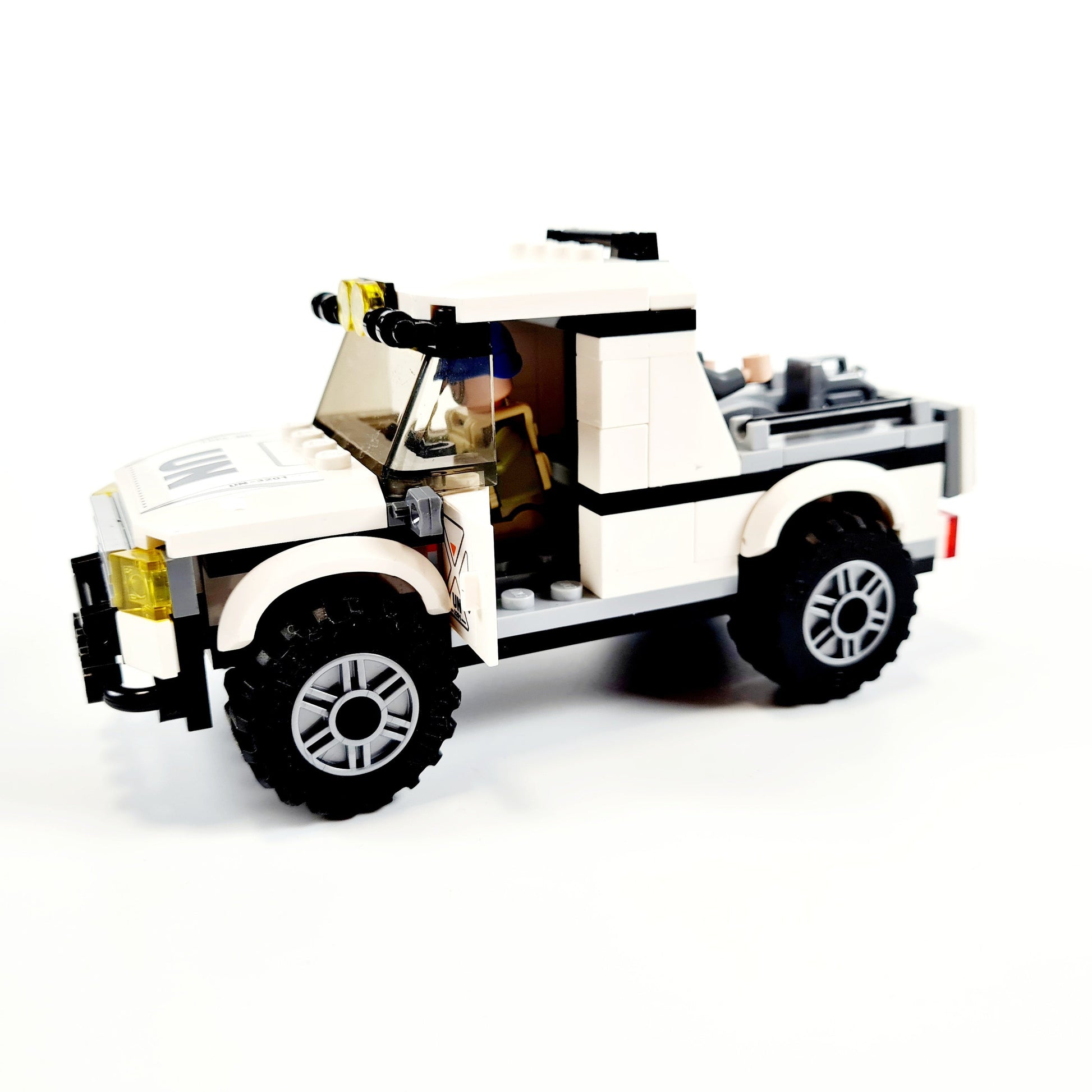 UN Transport "Technical" Vehicle8