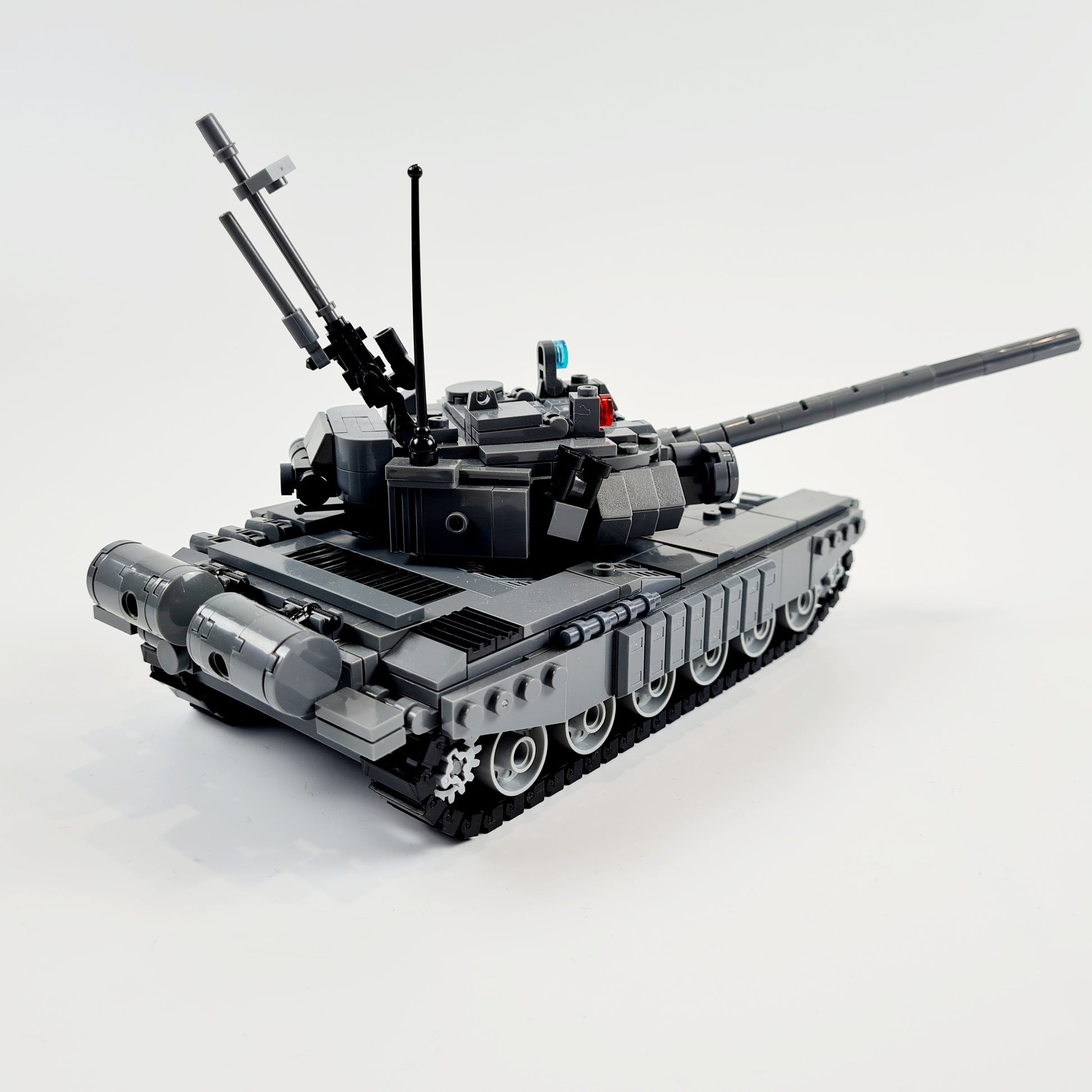 Soviet Army T-72AV Main Battle Tank4