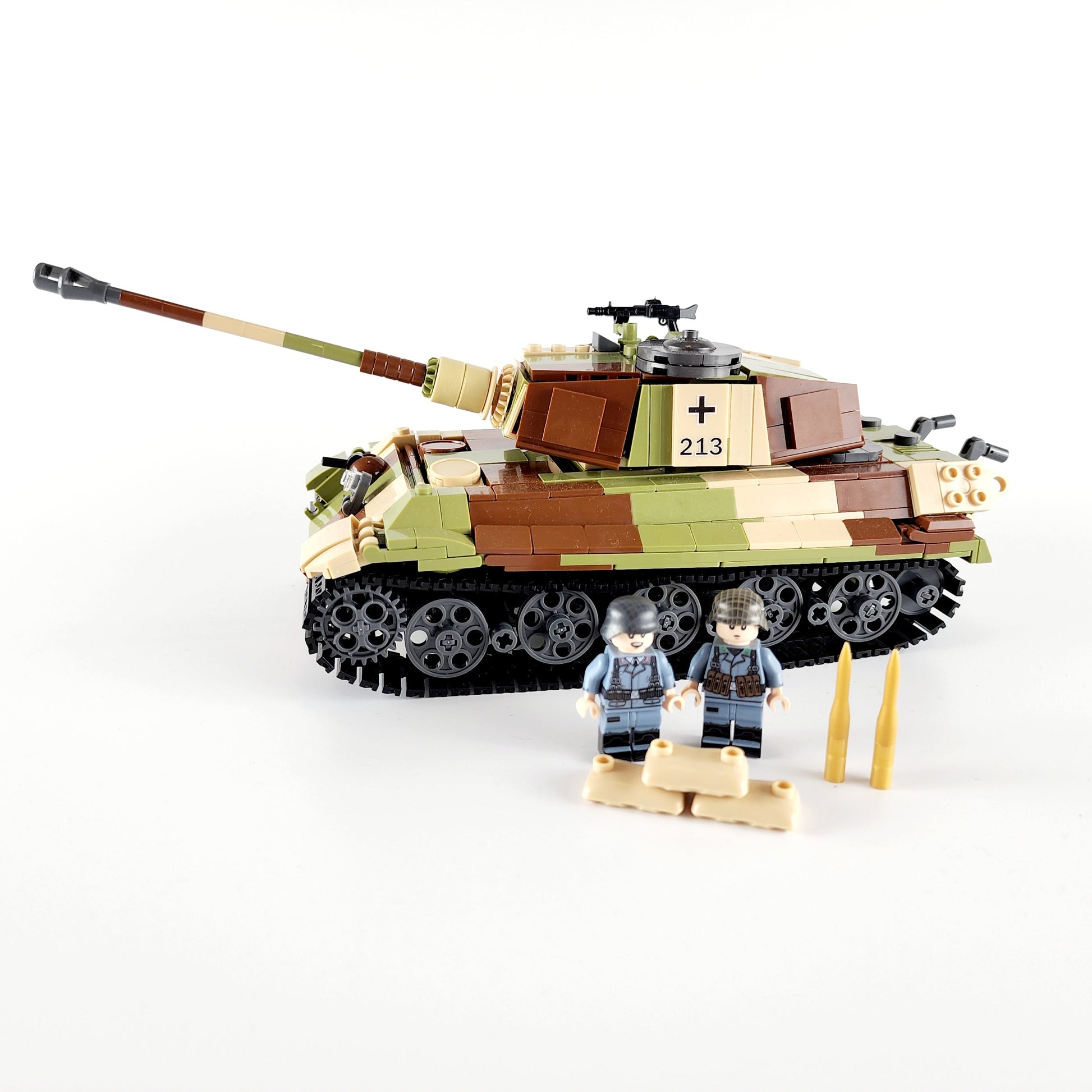 WW2 German Panzerkampfwagen King Tiger II2
