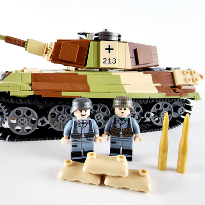 WW2 German Panzerkampfwagen King Tiger II3