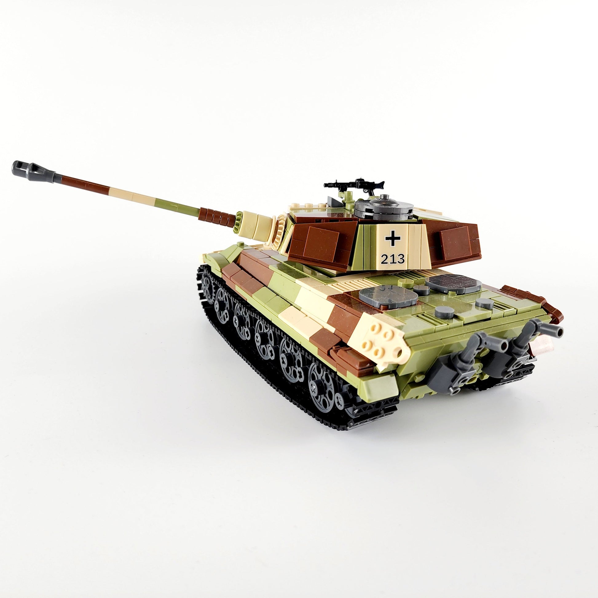 WW2 German Panzerkampfwagen King Tiger II6