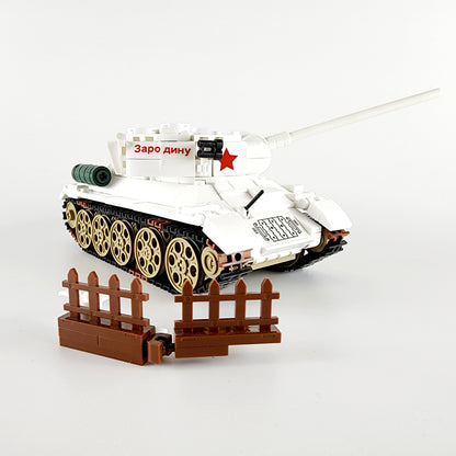 WW2 Soviet T-34-85 (Winter Camo)5