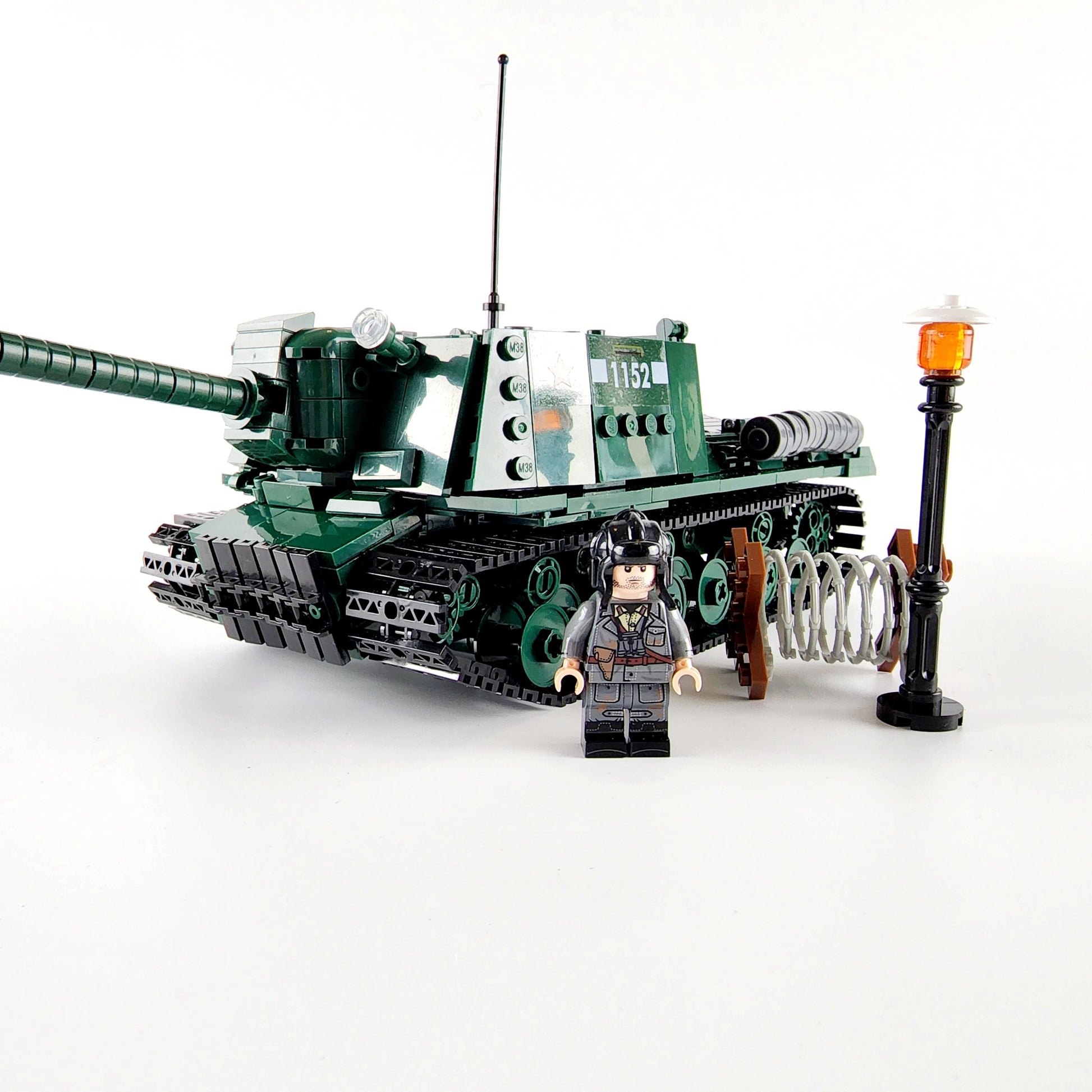 WW2 Soviet ISU-152 Tank Destroyer3