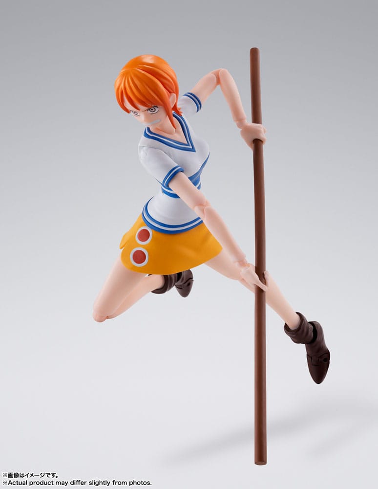 One Piece S.H. Figuarts Action Figure Nami Romance Dawn 14cm5