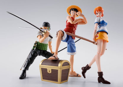 One Piece S.H.Figuarts Action Figure Roronoa Zoro Romance Dawn Ver. 15cm3