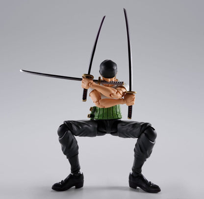 One Piece S.H.Figuarts Action Figure Roronoa Zoro Romance Dawn Ver. 15cm6