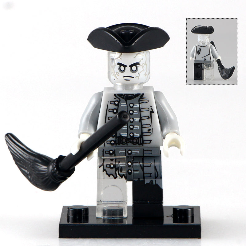 Officer Magda from Pirates of the Caribbean Minifigure1