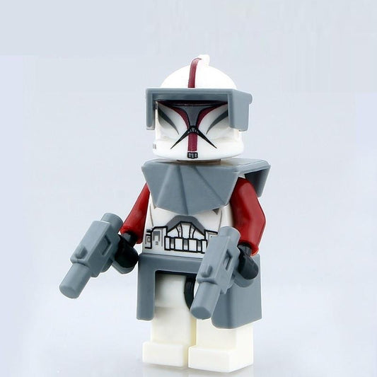 Clone Trooper Captain Star Wars Minifigure1
