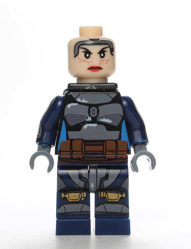 Bo-Katan Kryze Mandalorian Star Wars Minifigure3
