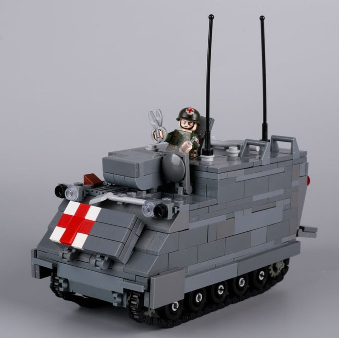 US Army M577-A2 Emergency Medical Treatment Vehicle (EMTV)2