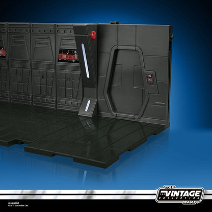 Star Wars: The Mandalorian Vintage Collection Tantive IV Hallway with Mandalorian Privateer Figure 10cm10