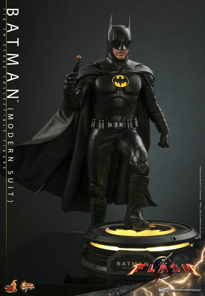 The Flash Movie Masterpiece Action Figure 1/6 Batman (Modern Suit) 30cm20